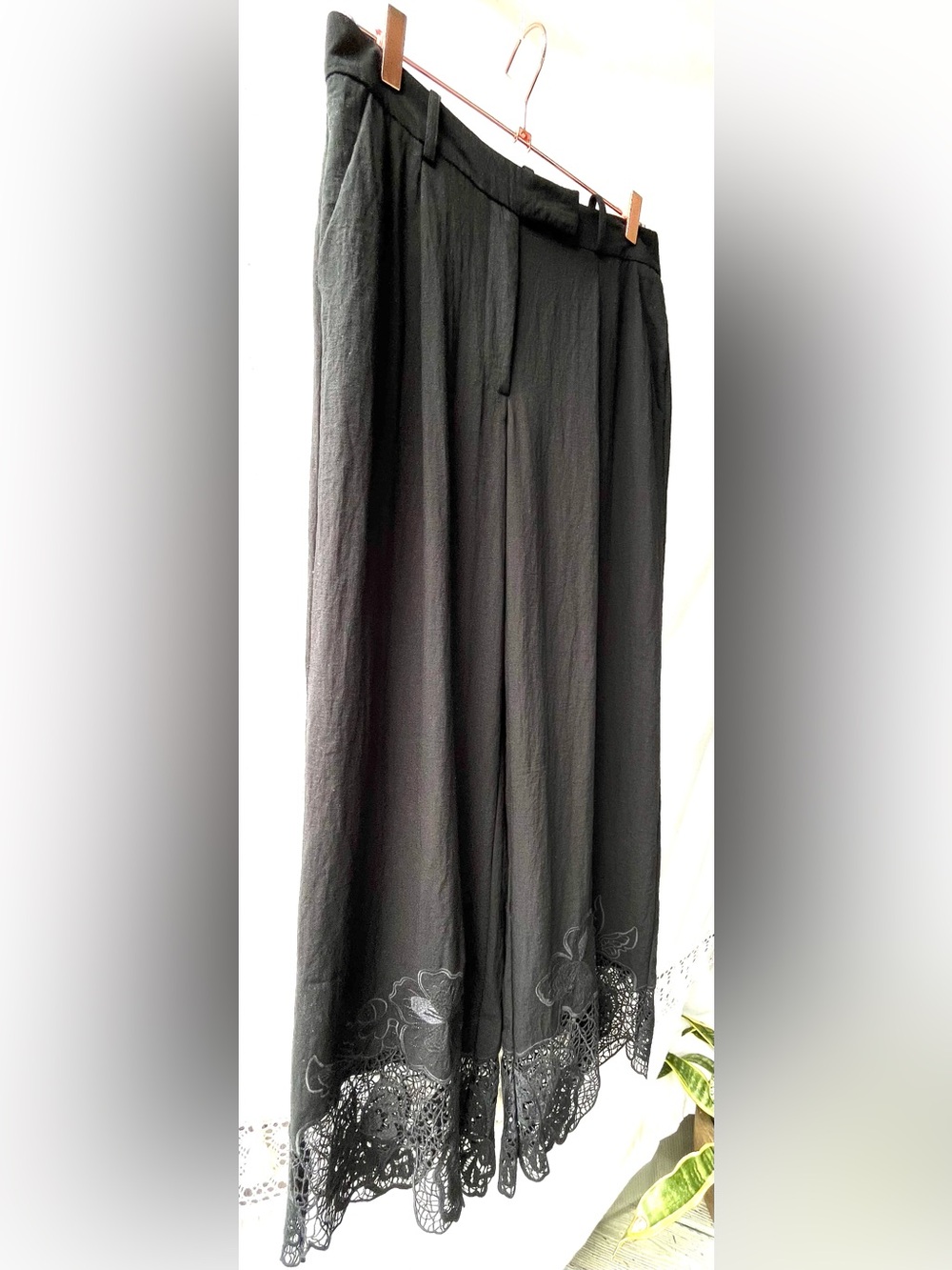 Zara Embroidery Trousers High Waist Embroidery Floral Zip up Black Medium NWT - Picture 9 of 12